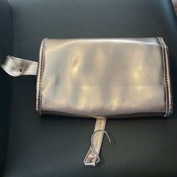 Lily England Cosmetic Travel Bag - Picture 2 of 6